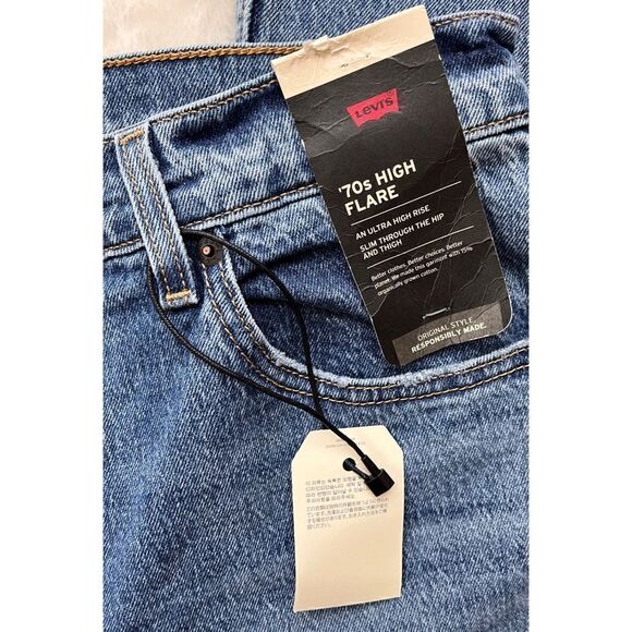 NWT Levi's Premium 70’s High Flare Jeans in Sonoma Walks - Light Wash, Size 32 - Picture 8 of 16